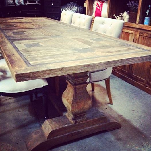 Greenwich Court Dining Table