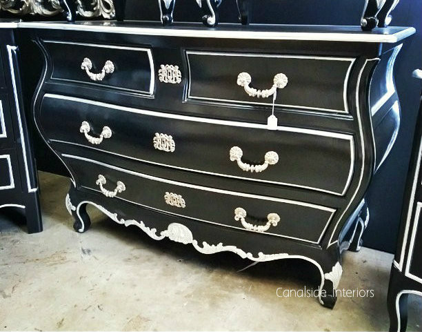 Couleur Medoc French Commode