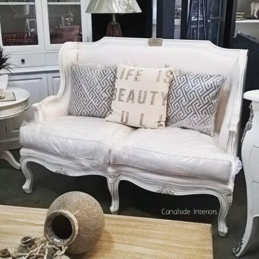 Louis 2 Place Canape Lounge