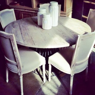 Sycamore Round Dining Table