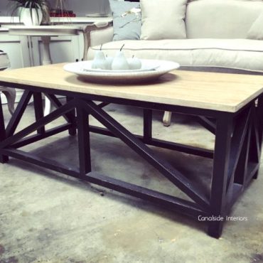 South Hamptons Small Coffee Table