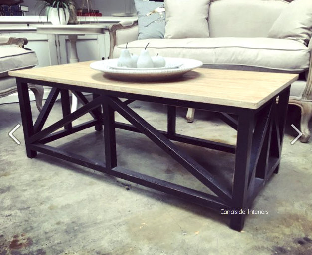 South Hamptons Small Coffee Table