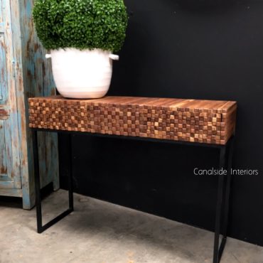 Floki 2 Drawer Console