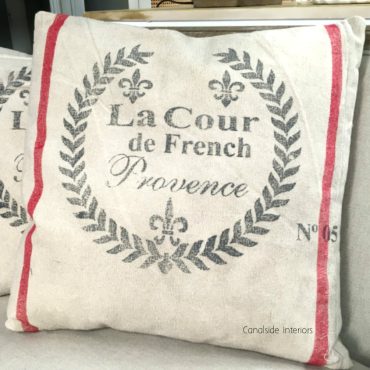 Cushion - La Cour De French
