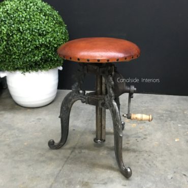 Valor Adjustable Industrial Stool with Crank