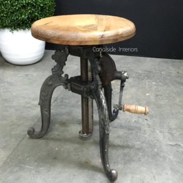 Valor Adjustable Industrial Stool with Crank
