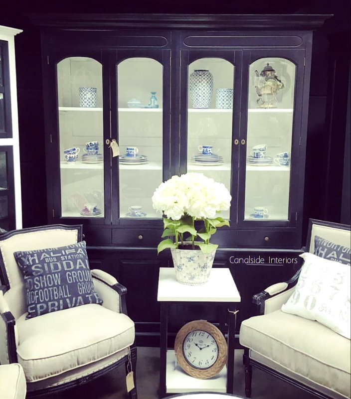 Key Largo 4 Door Display Unit