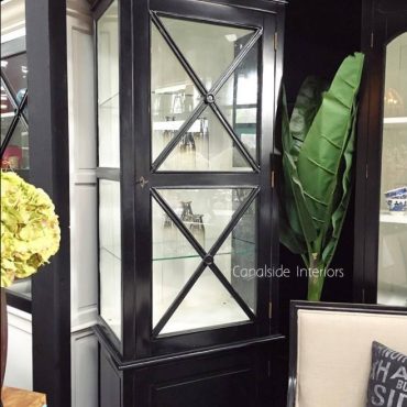 South Hamptons Display Unit