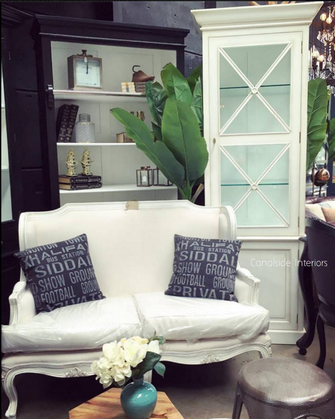 South Hamptons Display Unit - Small