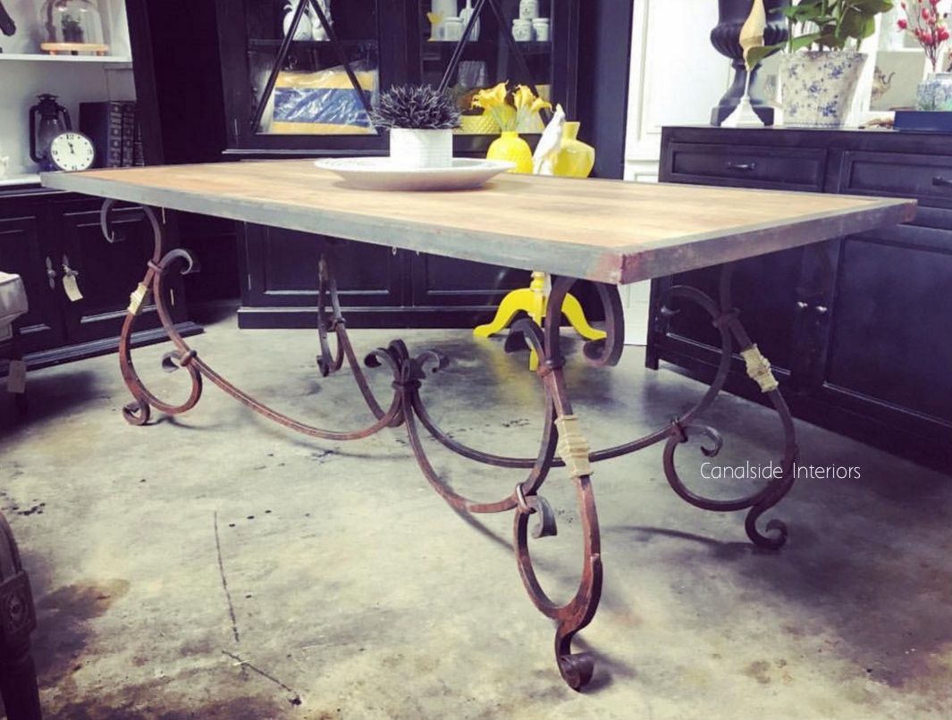 Peralta Dining Table