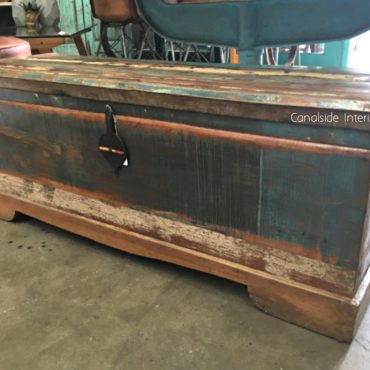 Voyager Rustic Trunk