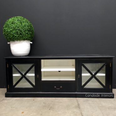 South Hamptons TV Unit