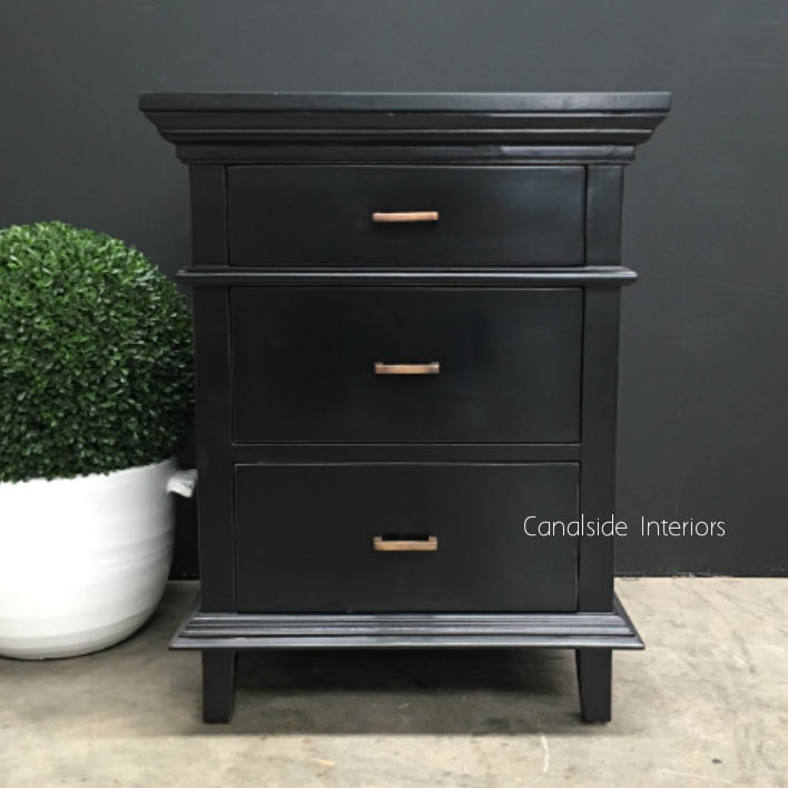 Berry II Court Bedside