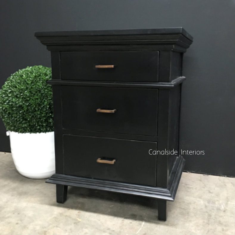 Berry II Court Bedside