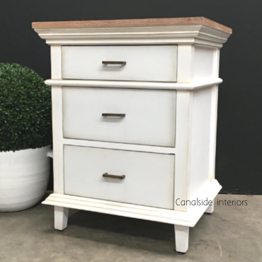 Berry II Court Bedside