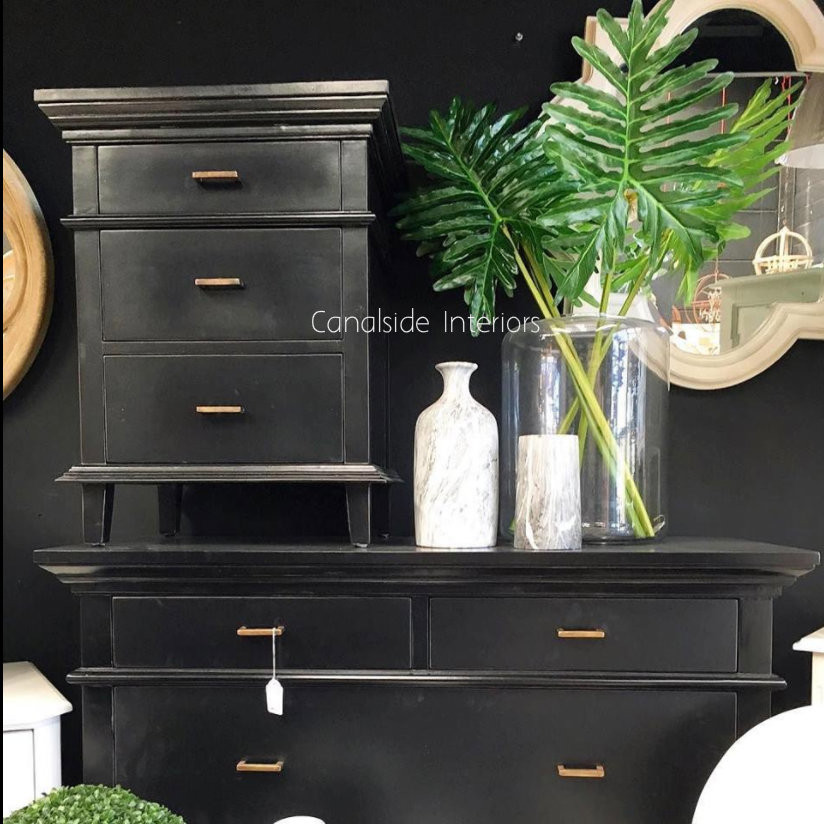 Berry II Court Bedside