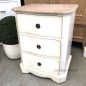 Mignon Bedside