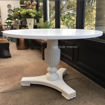 Toulon II Round Dining Table