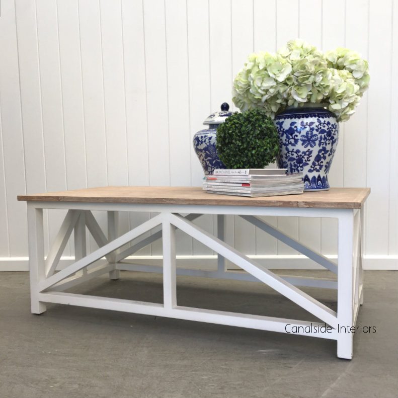 South Hamptons Small Coffee Table