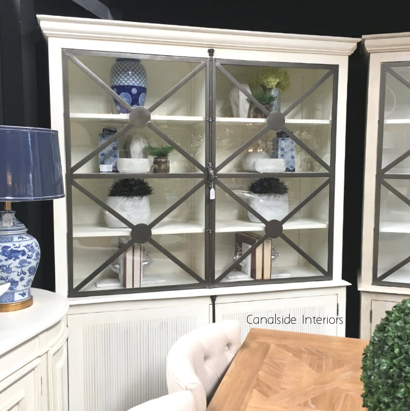 Pavilion Display Wall Unit