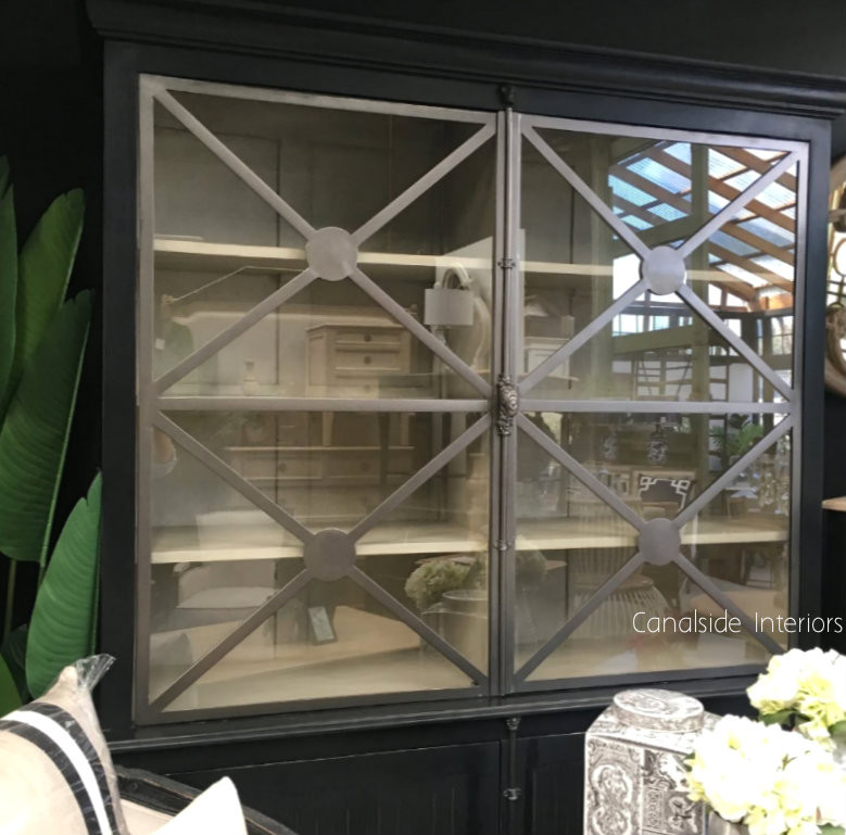 Pavilion Display Wall Unit