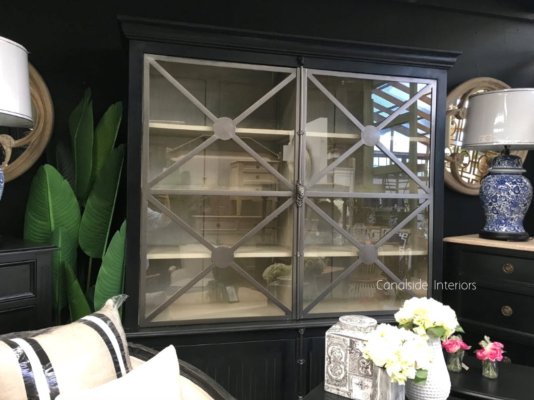 Pavilion Display Wall Unit