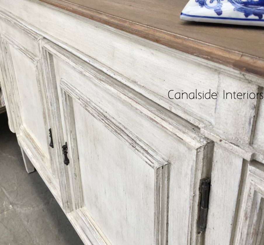 Francia Sideboard
