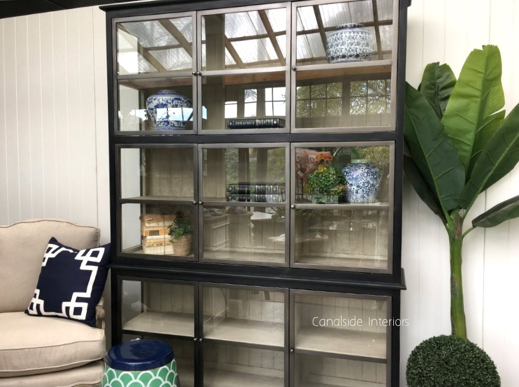 Bellport 3 Door Display Cupboard II