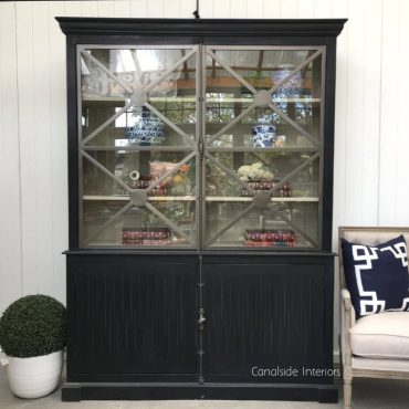 Pavilion Display Wall Unit