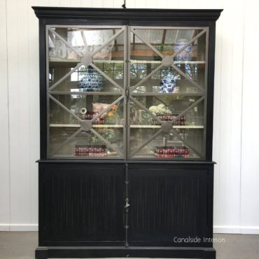 Pavilion Display Wall Unit