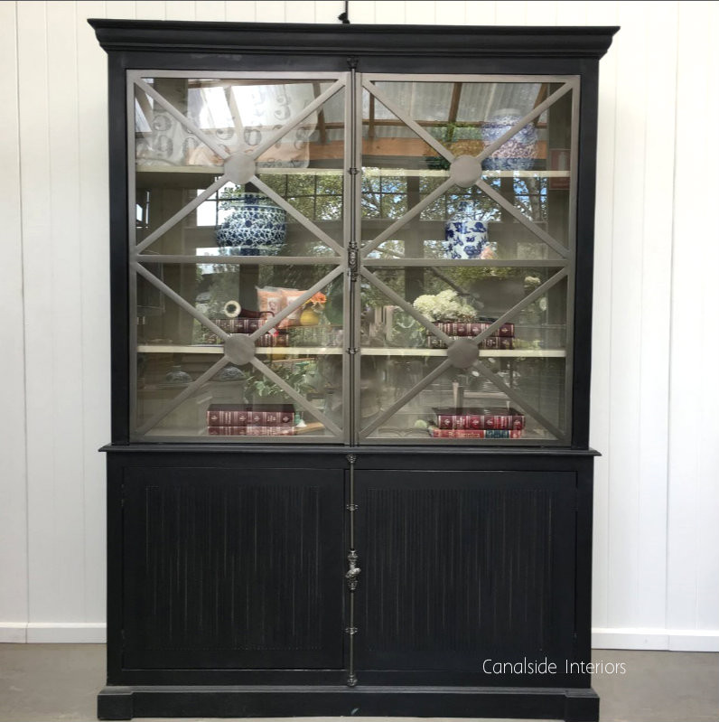 Pavilion Display Wall Unit