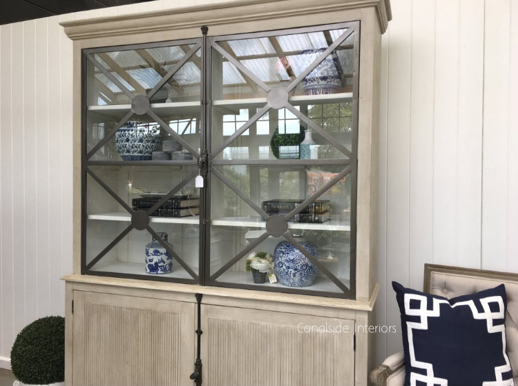 Pavilion Display Wall Unit