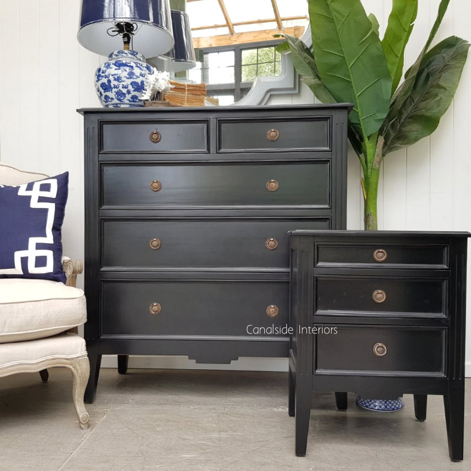 Peninsula 5 Drawer Chest and Peninsula Bedside