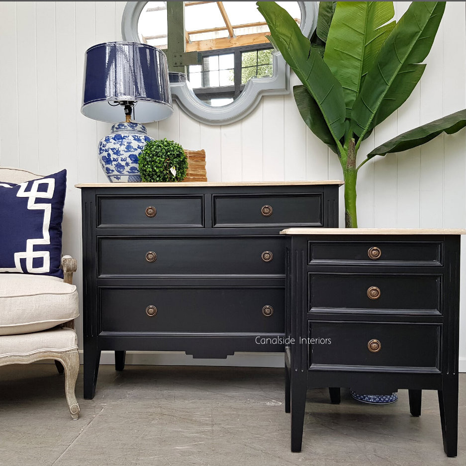 Peninsula 4 Drawer Chest and Bedside