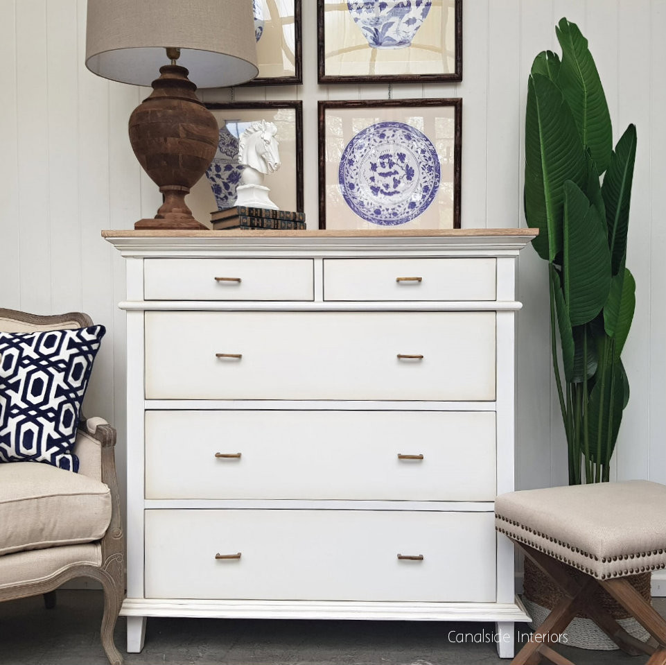 Berry II Court 5 Drawer Chest