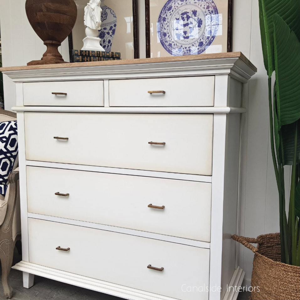 Berry II Court 5 Drawer Chest