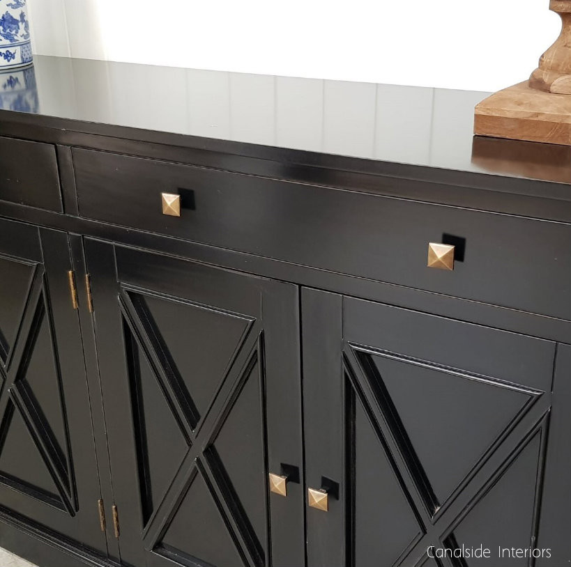 South Hamptons 4 Door Buffet