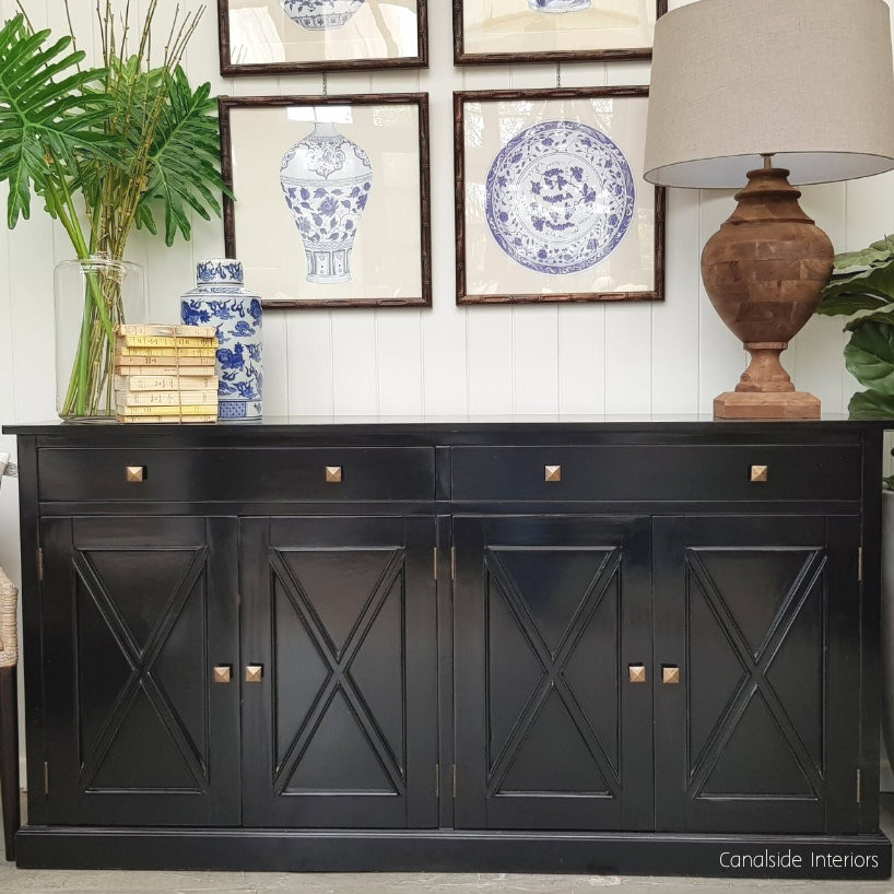 South Hamptons 4 Door Buffet