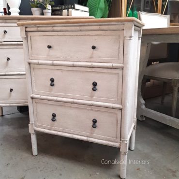 Palmer Plantation Bedside