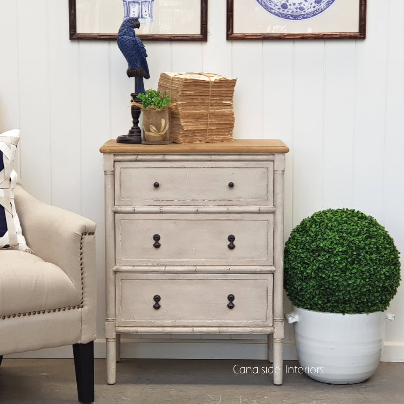 Palmer Plantation Bedside