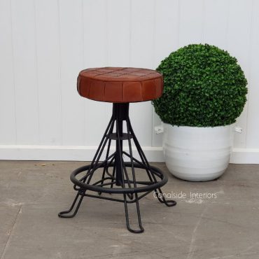 Torque Low Stool