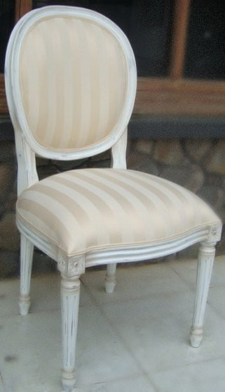 CDA_42_distress_white_with_cr25C325A8me_striped_upholstery_2528Comp2529__32831__45930.1553740815.1280.1280