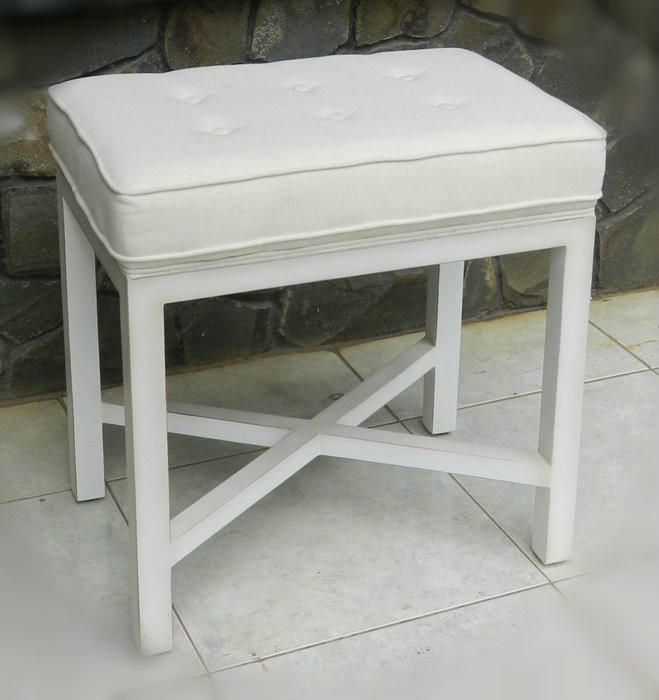 South Hamptons Stool