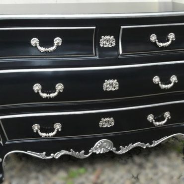 Couleur Medoc French Commode