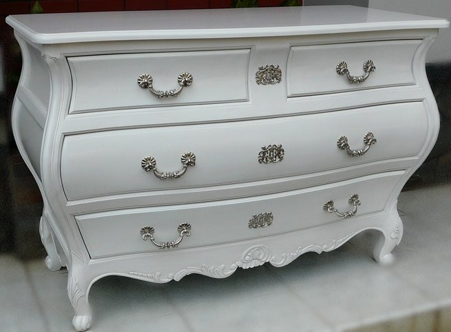 Medoc Commode