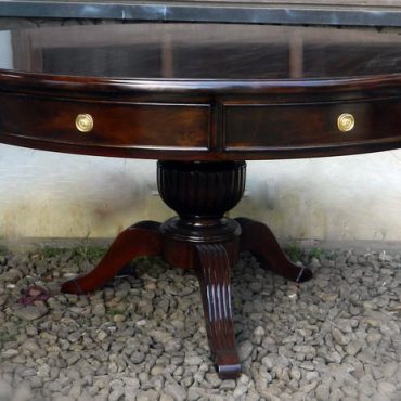 Cobble Hill Round Dining Table