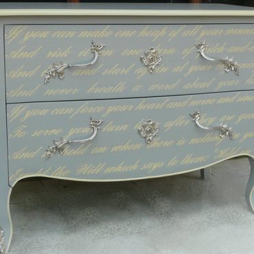 Cassis Commode