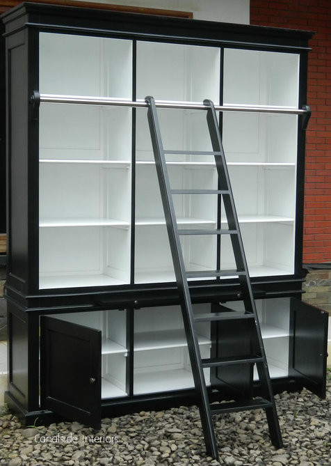 Grange 3 Door Wall Unit