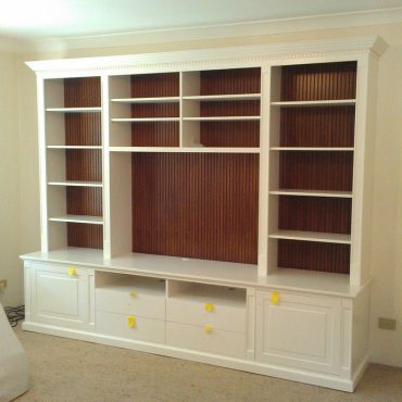 Custom Made TV Entertainment / Wall Units by Canalside Interiors