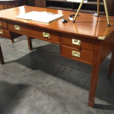 Royale Desk - Campaign Range